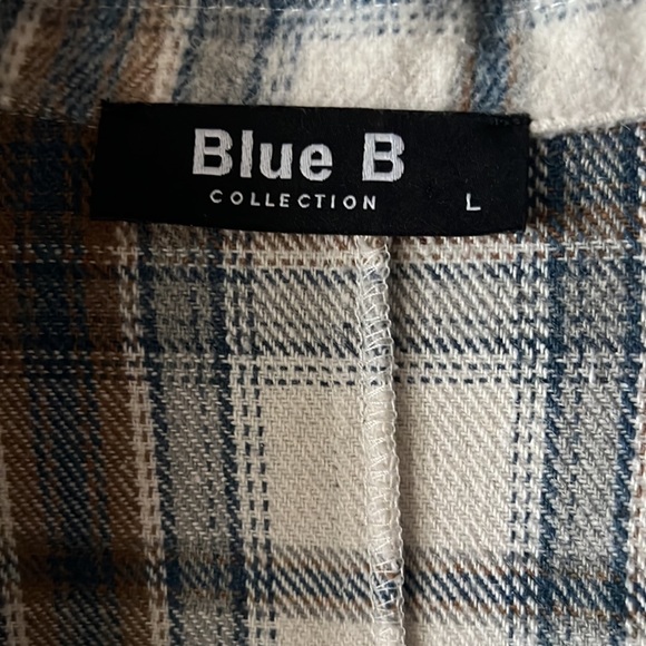 Blue B Boutique Plaid Button Up Shacket Large - Picture 3 of 7